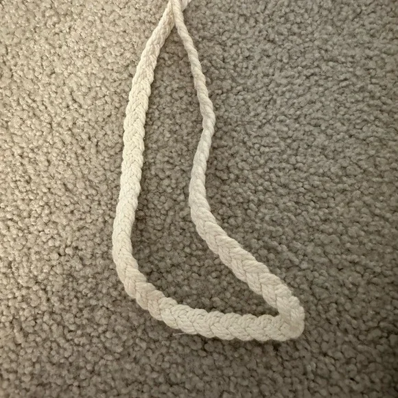 Adorable Woven Beaded Bag - Picture 3 of 14